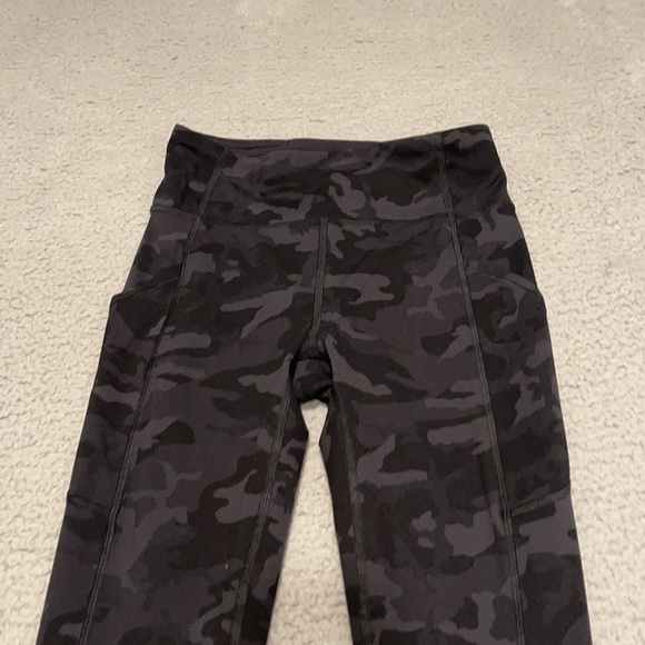 Lululemon Invigorate High-Rise Tight 25
Heritage 365 Camo Deep Coal Multi size 4 - Picture 4 of 7